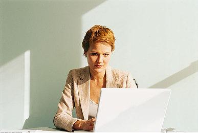 克苏鲁风恋爱模拟 《爱的吸盘：第一次约会》追加官方中文更新